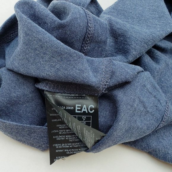 New GUESS Women Brazil World Cup Graphic Tee sz S - Picture 8 of 9